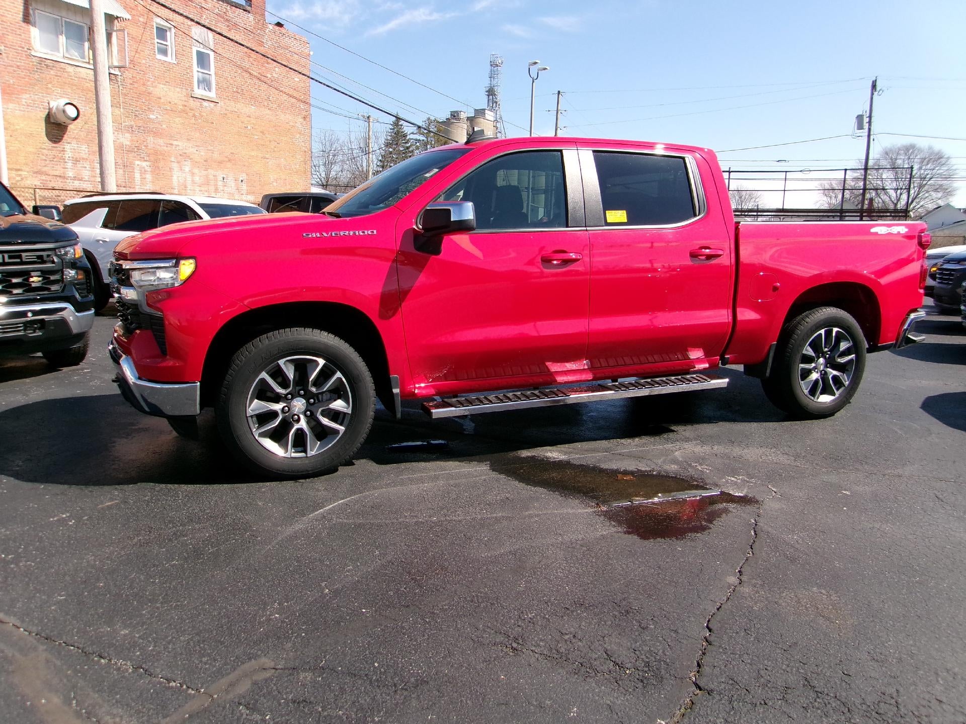 2024 Chevrolet Silverado 1500 LT (2FL)