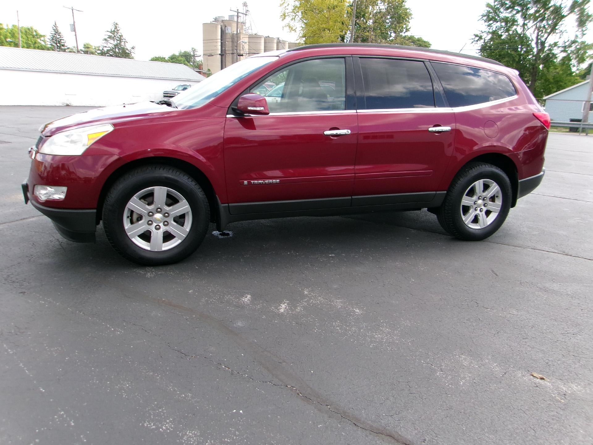 2009 Chevrolet Traverse LT w/1LT