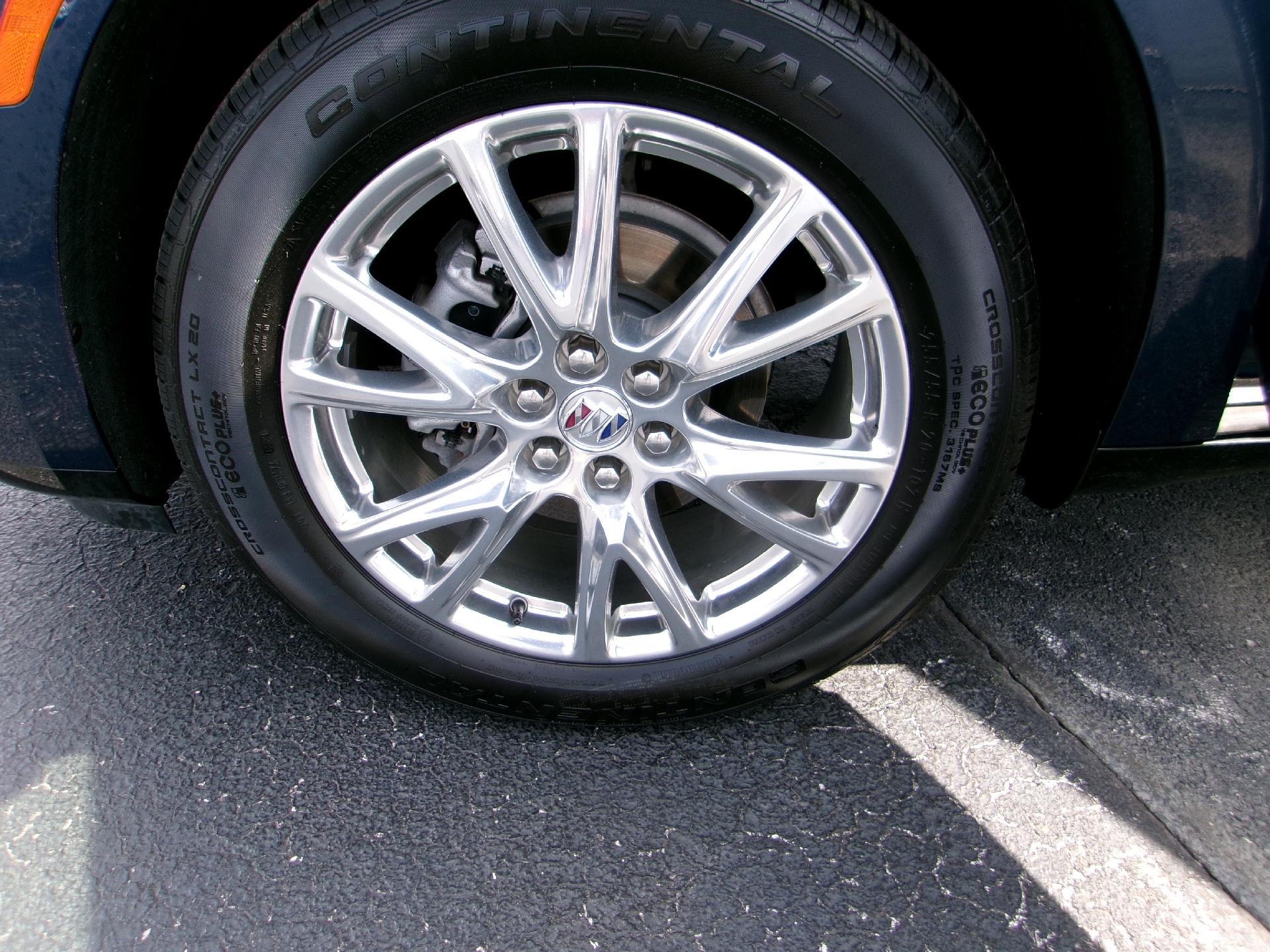 2023 Buick Enclave Essence