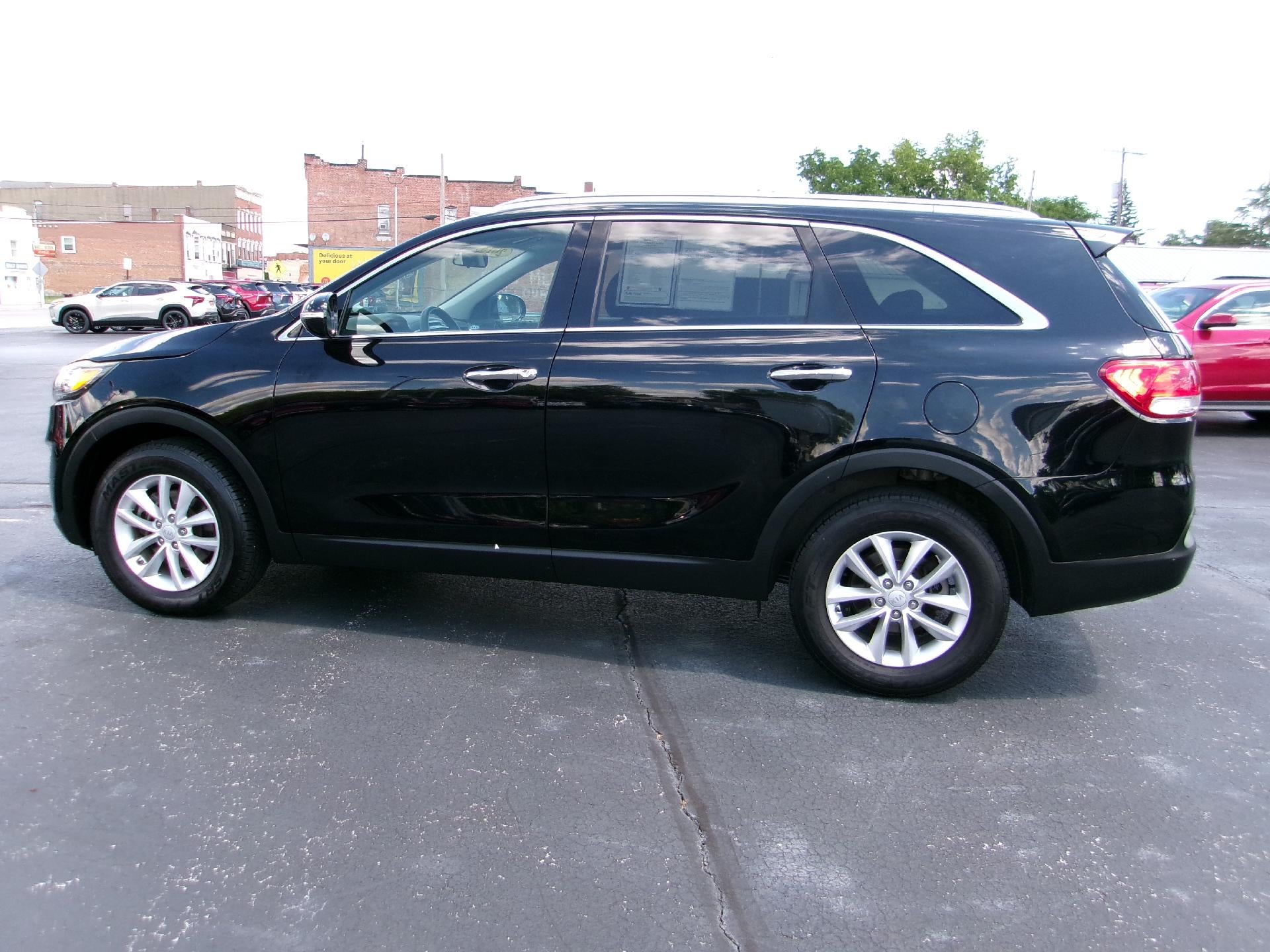Used 2018 Kia Sorento LX with VIN 5XYPG4A30JG348922 for sale in North Baltimore, OH